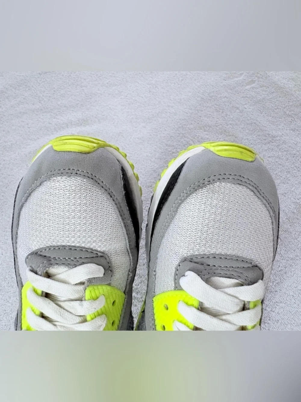 Nike Air Max 90 OG Volt, Neon Yellow Sneakers Sz 6 Women Running Shoes Blokecore - Picture 13 of 13